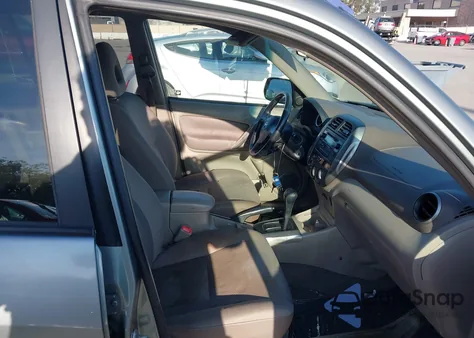 2004 Toyota Rav4 z USA, uszkodzony, nr VIN JTEGD20V940003572